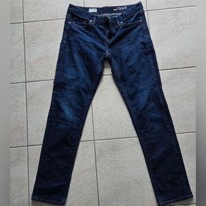 GAP Women's Dark Blue Straight Leg Jeans